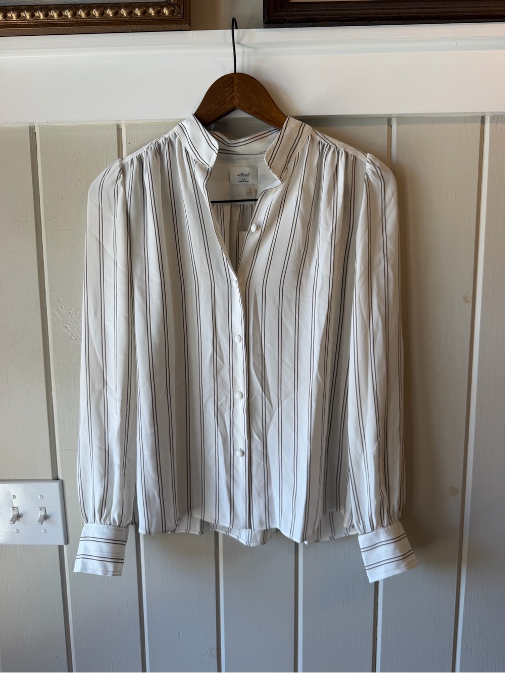 NWT Wilfred (Aritzia) Cream w/ Brown Strips Long Sleeve Blouse, Size XXS